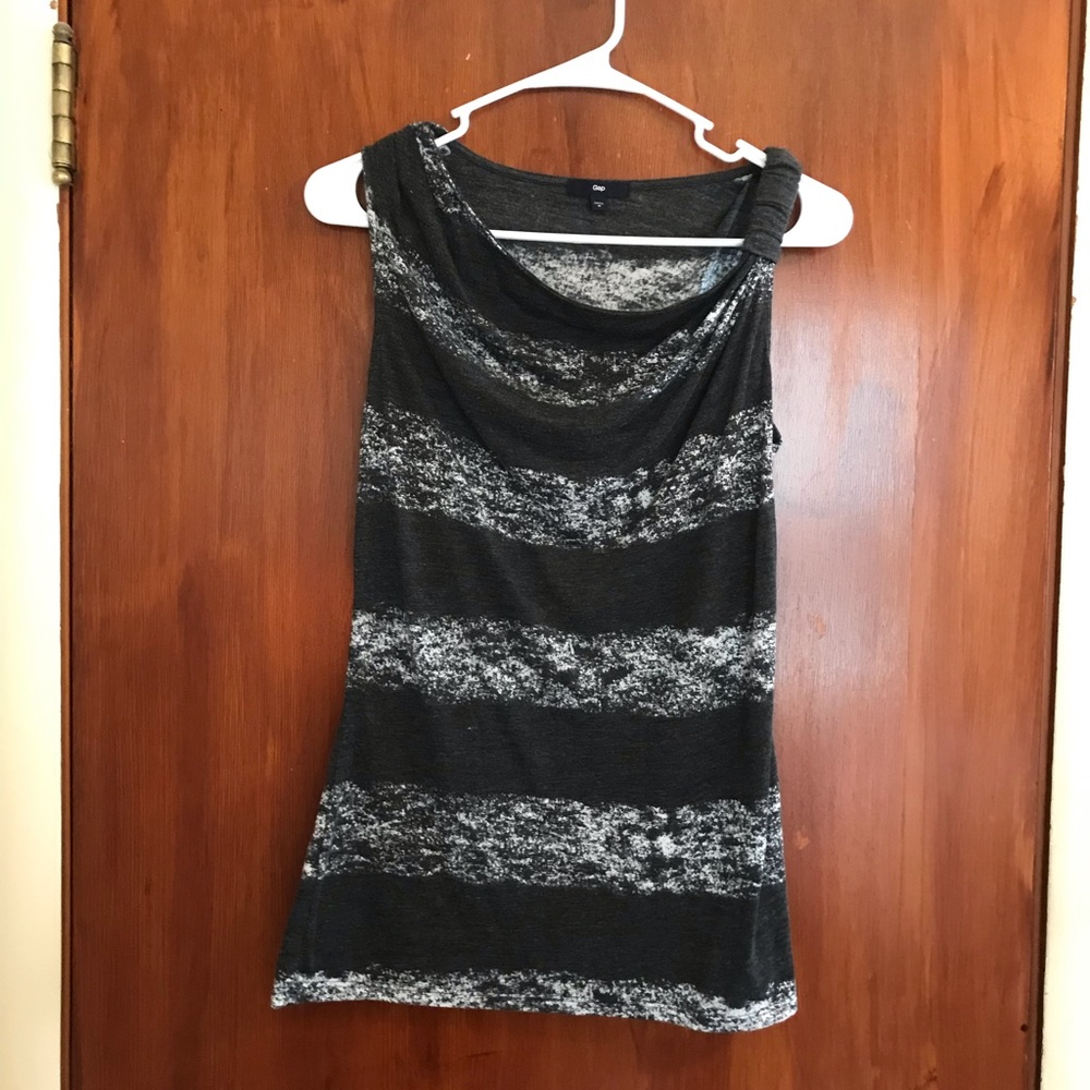 Gap tank top